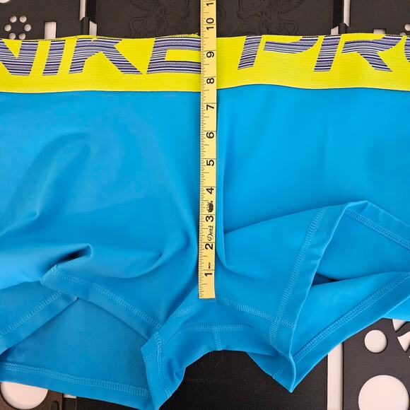 Nike Pro Training Athletic 3" Blue Graphic Short | Women's XXL - Picture 4 of 10